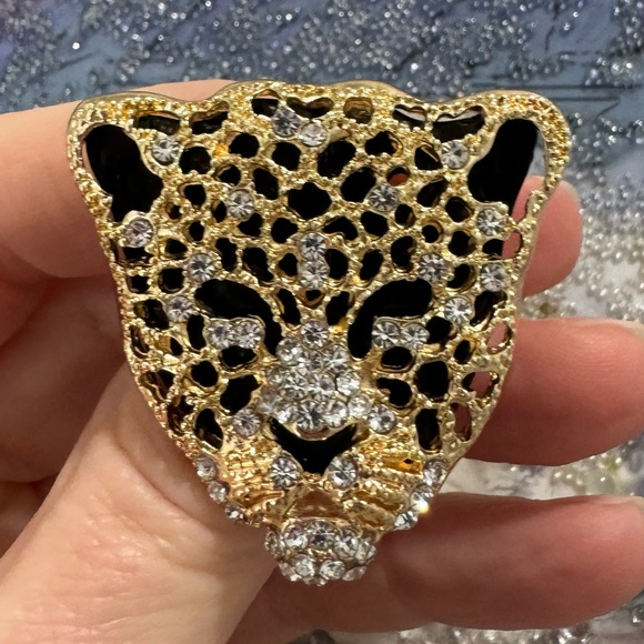 Leopard Cheetah Brooch Pin - Picture 5 of 5